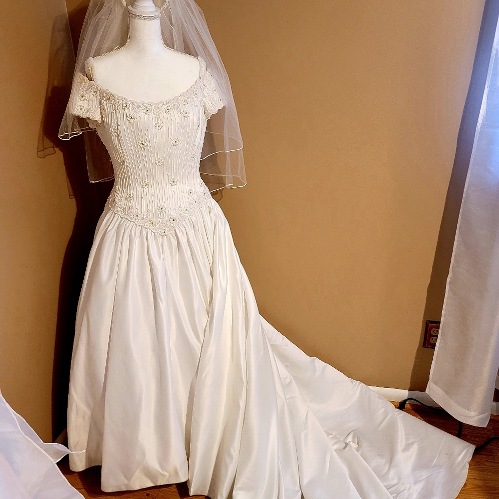 Wedding Dress Mon Cheri 👰